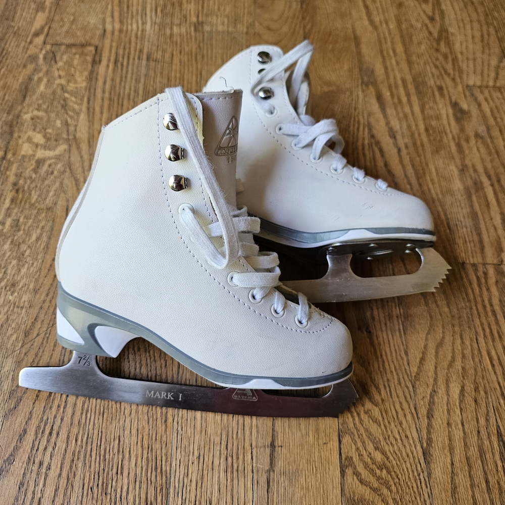 JACKSON Ultima Fitness White Figure Skates - Girls 13